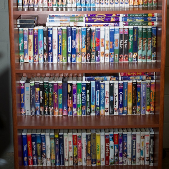 Huge Lot of 100+ Vintage Disney VHS Classics – Black Diamond Editions Included! - Picture 2 of 2